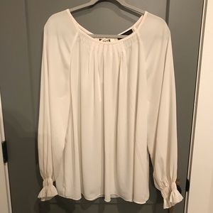 Ivory flowy Banana Republic Top